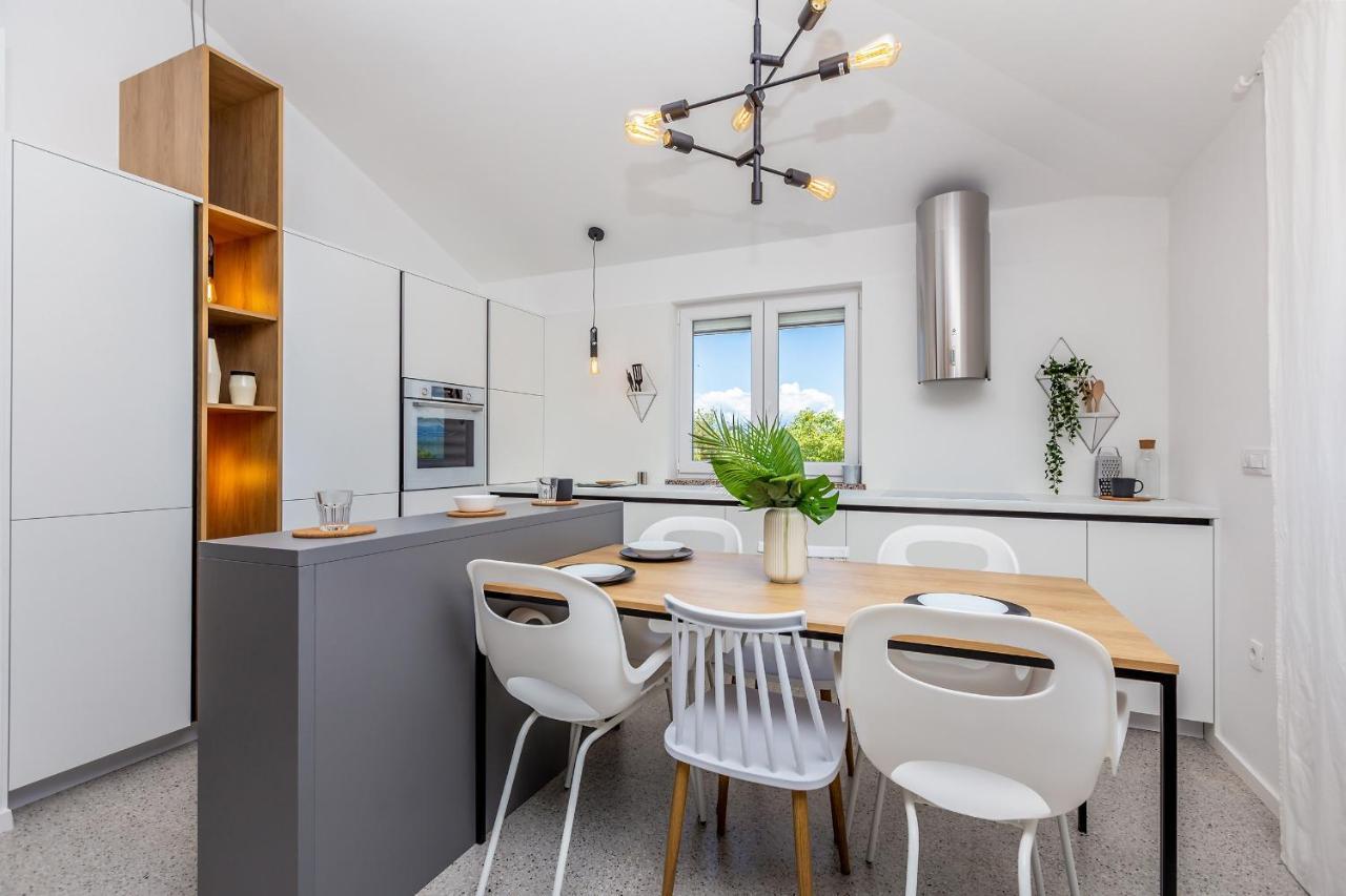 Apartment Laurus Salatić المظهر الخارجي الصورة