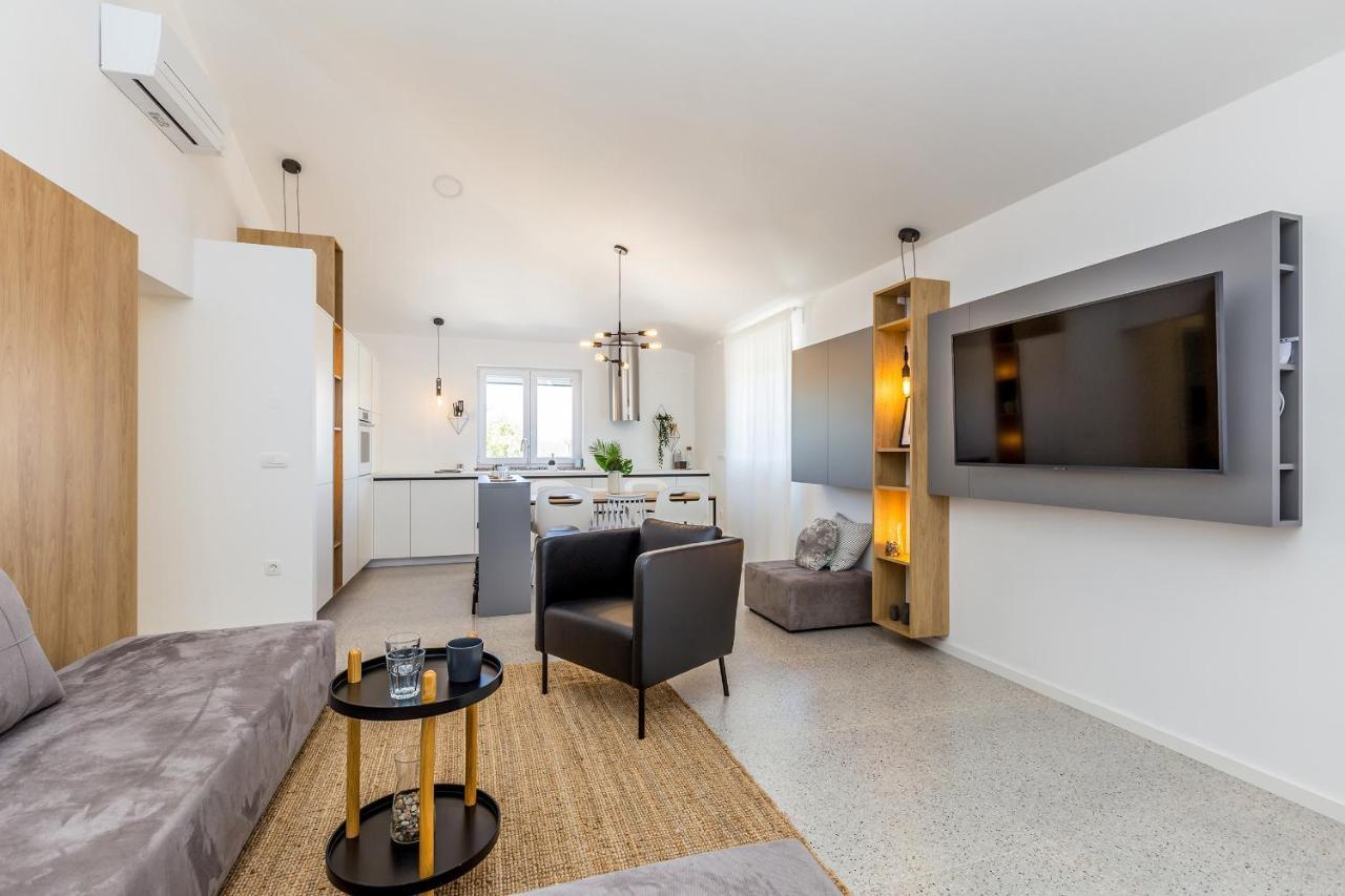 Apartment Laurus Salatić المظهر الخارجي الصورة