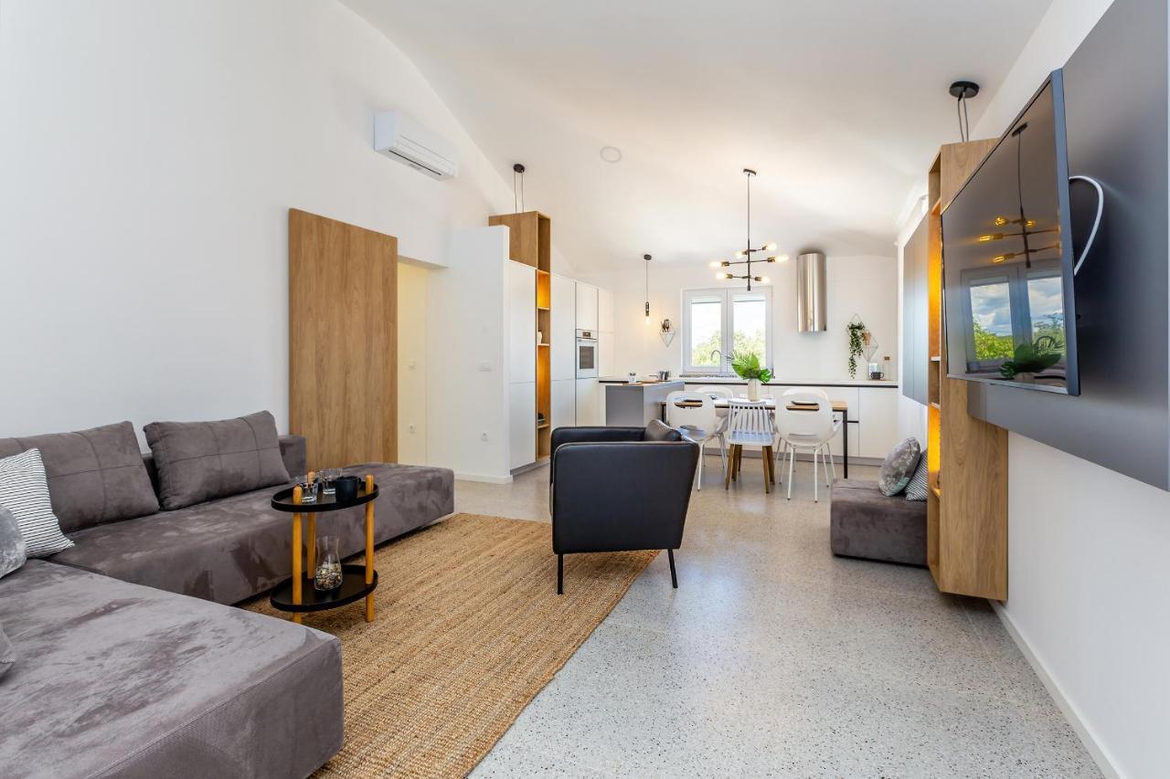 Apartment Laurus Salatić المظهر الخارجي الصورة